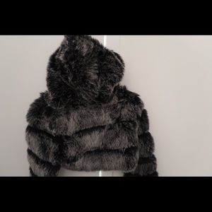 Black/off-white crop fur coat